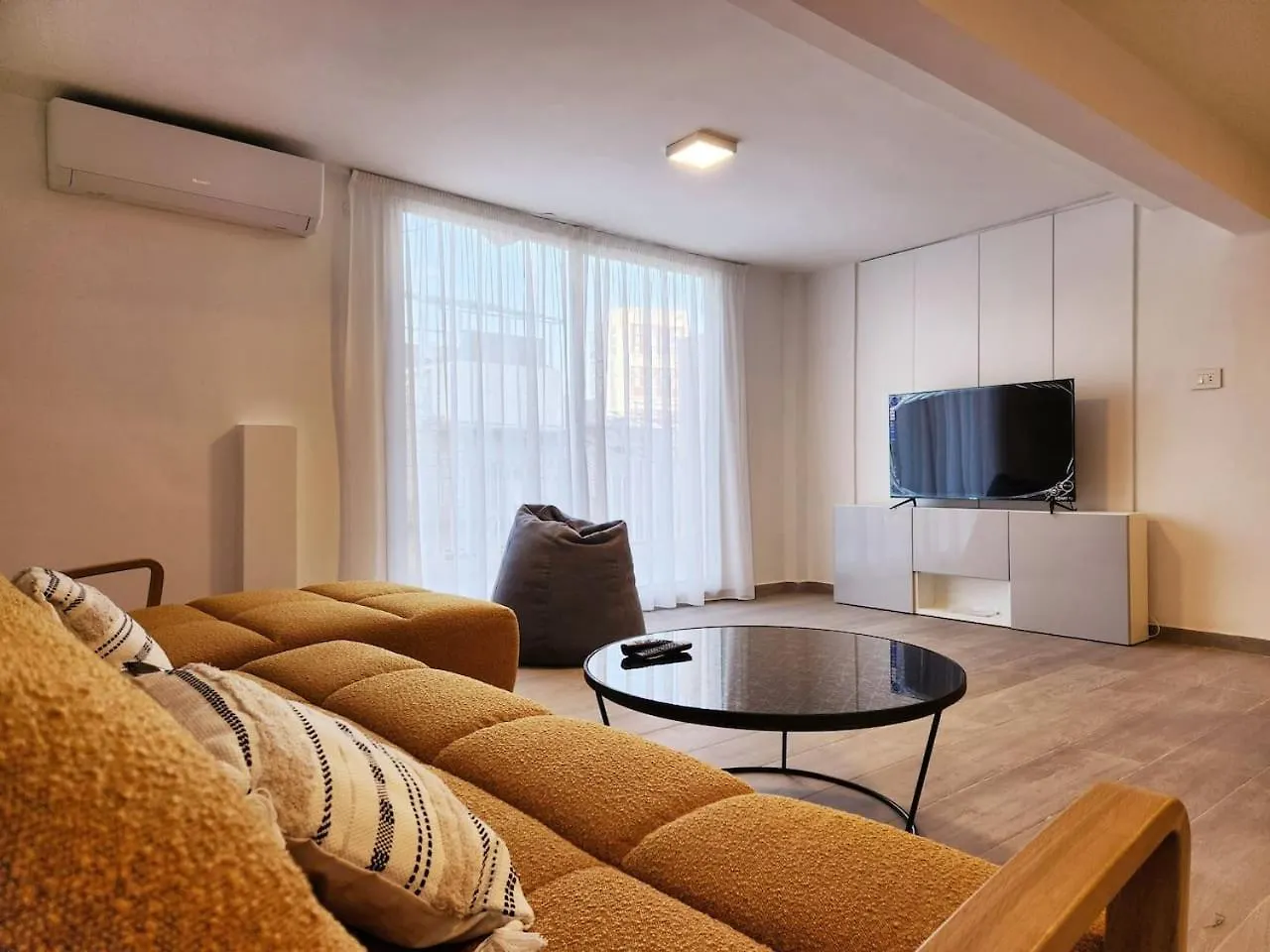 The 7Th Haven - 1 Bedroom Apartment Gemayze Beiroet