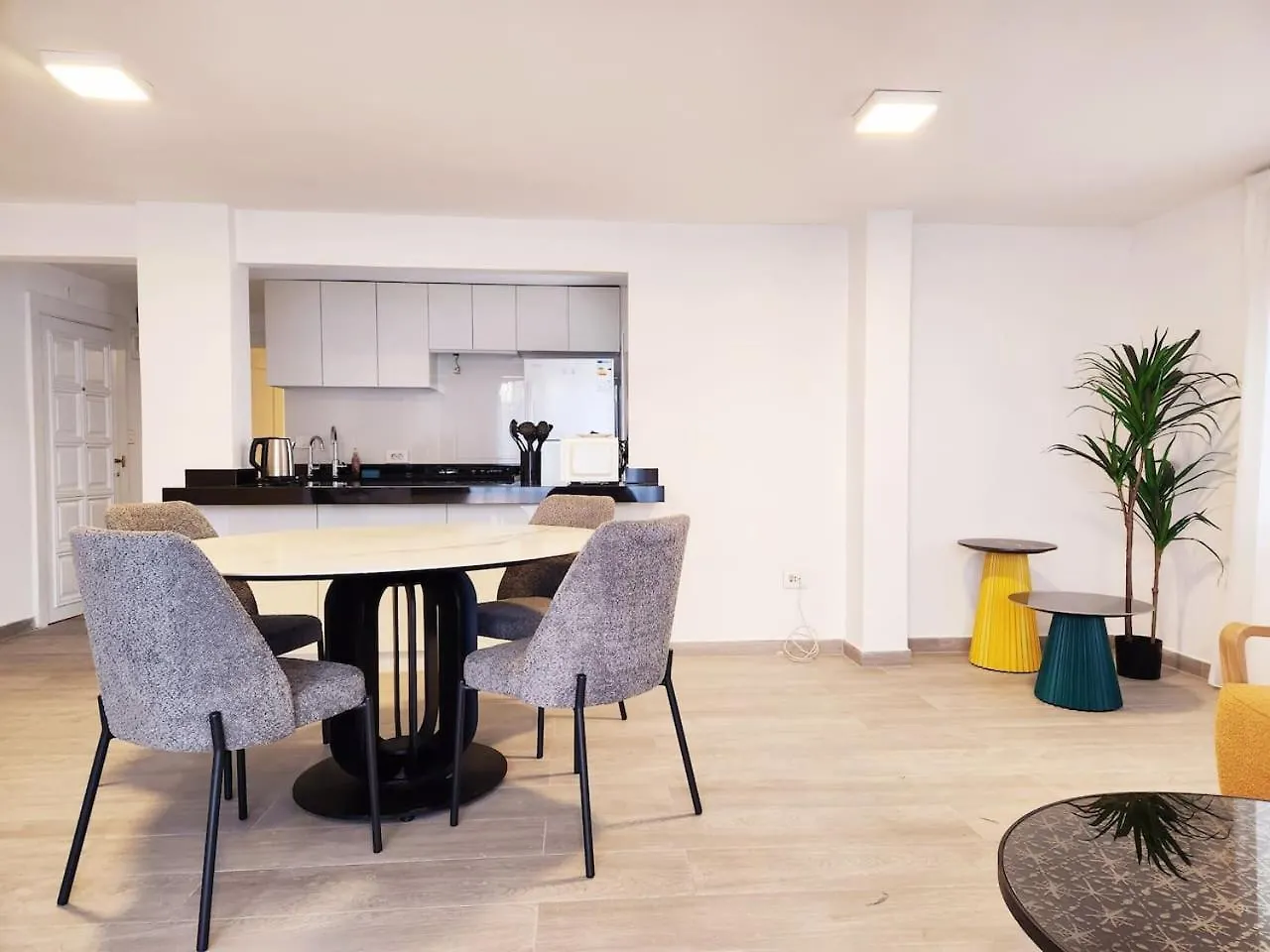 The 7Th Haven - 1 Bedroom Apartment Gemayze Beiroet